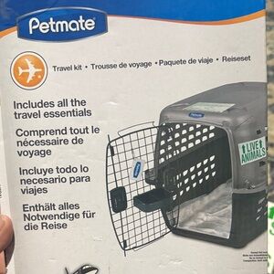 Petmate black tray with accessories/travel kit